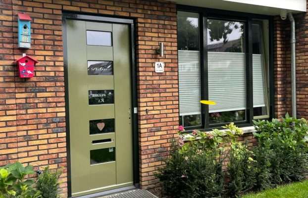 Schilderwerk van drie woningen in Odijk, verzorgd door Van den Beuken Schilderwerken.